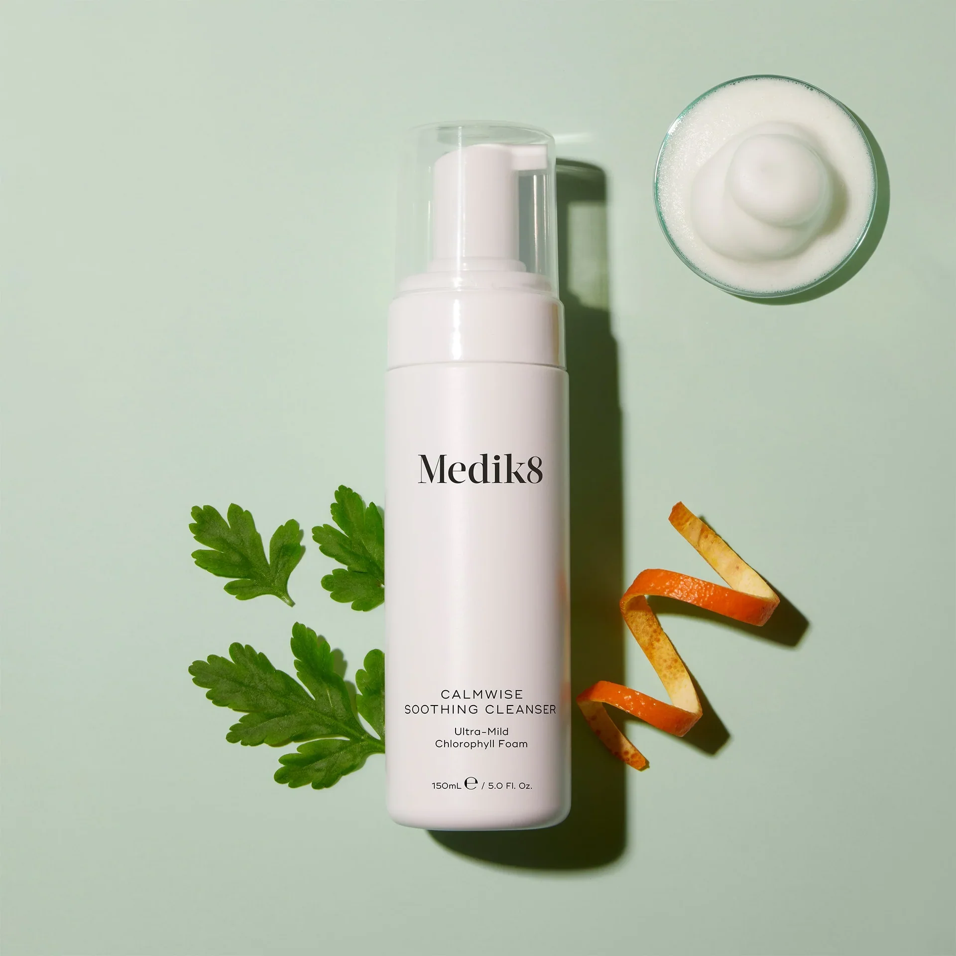 Medik8 Calmwise Soothing Cleanser - Image 3