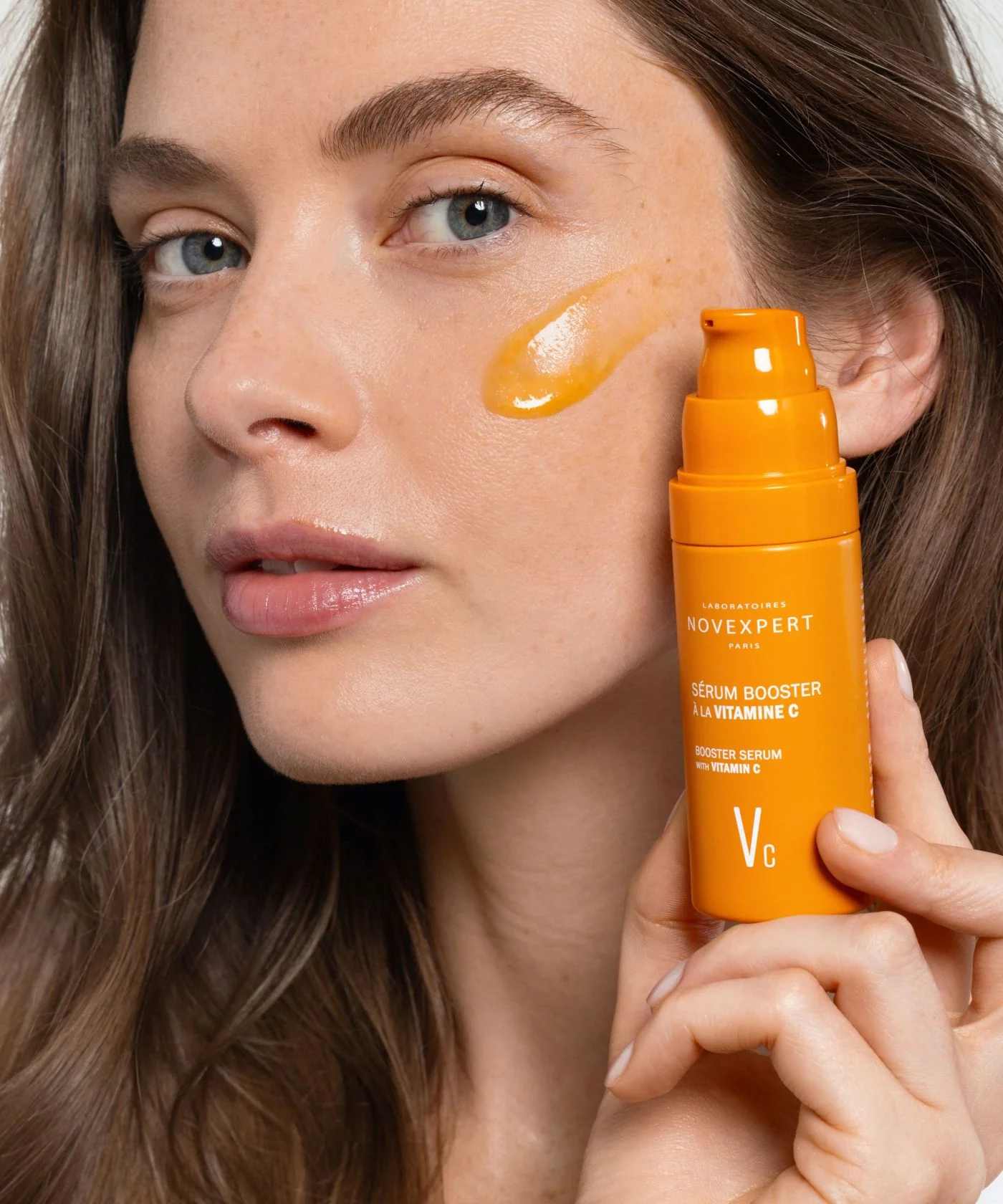 Novexpert Booster Serum with Vitamin C 30ml - Image 2